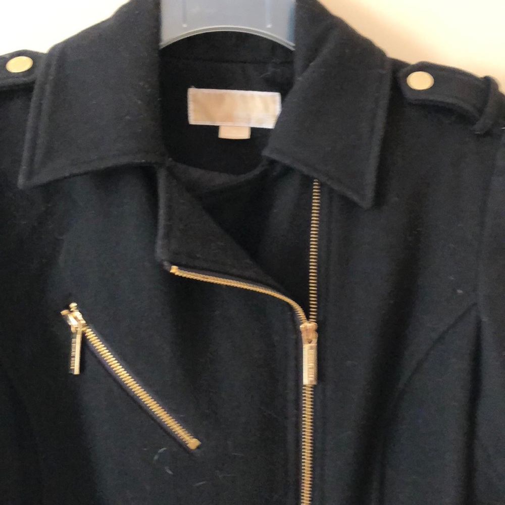 Coat - Picture 2 of 3